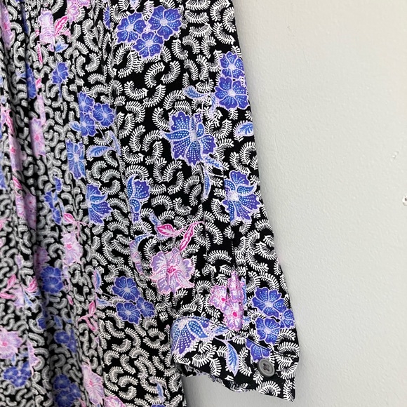 LOFT Black and White Floral V-Neck Midi Dress Size 00P - Picture 5 of 11